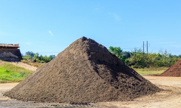 Bulk Topsoil Delivery in Madera