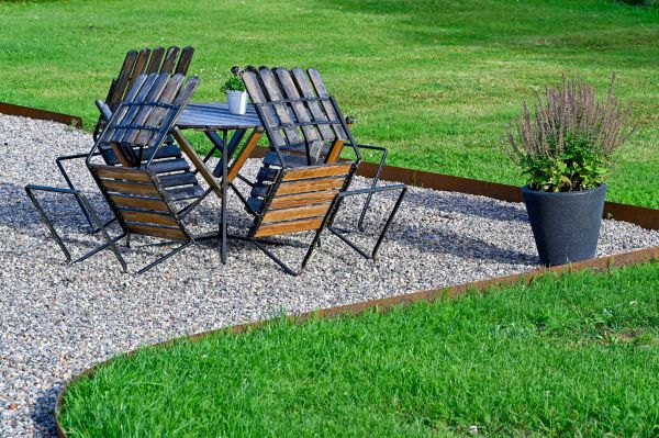 Metal Edging Installation in Madera