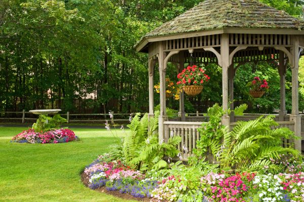 Backyard Landscaping Service in Madera