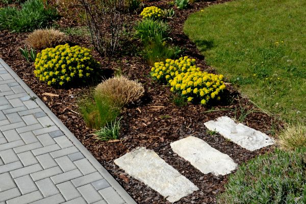 Garden Mulch Installation in Madera